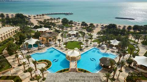 Accommodation - InterContinental Hotels DOHA BEACH & SPA - Pool view