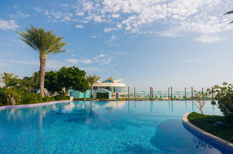 Accommodation - Hilton Doha - Pool view - Doha