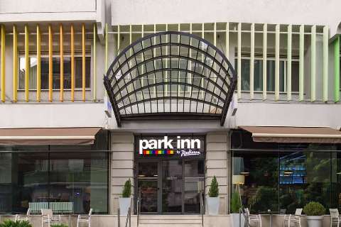 Unterkunft - Park Inn by Radisson Bucharest Hotel & Residence - Außenansicht - Bucharest