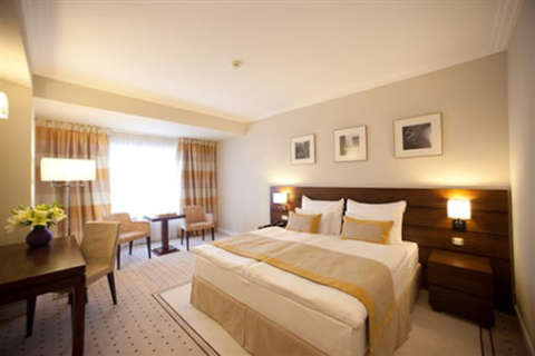 Alojamiento - Capital Plaza - Habitación - BUCHAREST