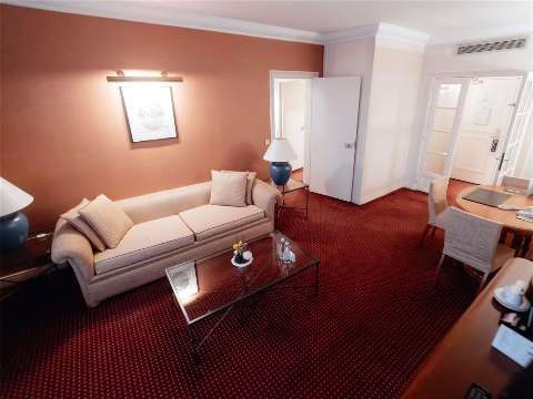 Guest room