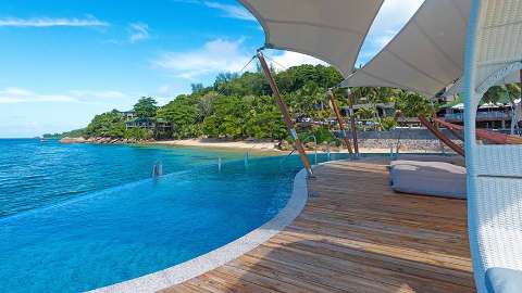 Accommodation - Coco de Mer Hotel & Black Parrot Suites - Pool view - Seychelles