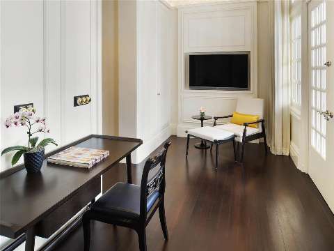 Accommodation - Raffles Singapore - Guest room - Singapore