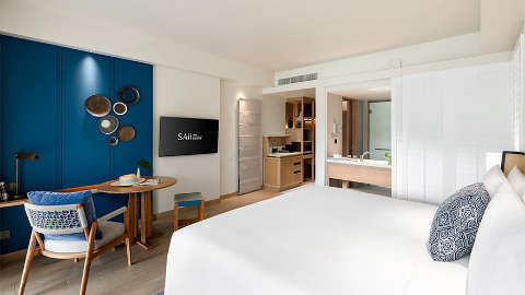 Guest room