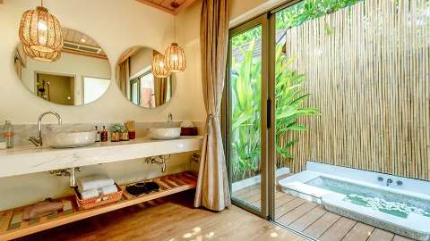 Guest room