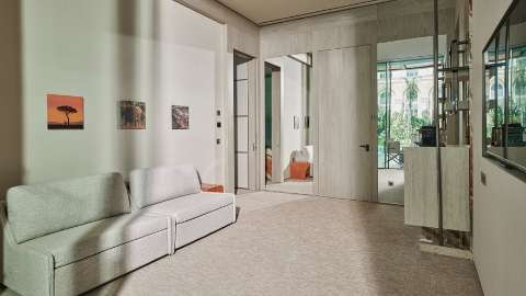 Guest room