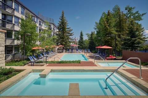 Accommodation - Viewline Resort Snowmass Autograph Collection - Pool view - Snowmass Village