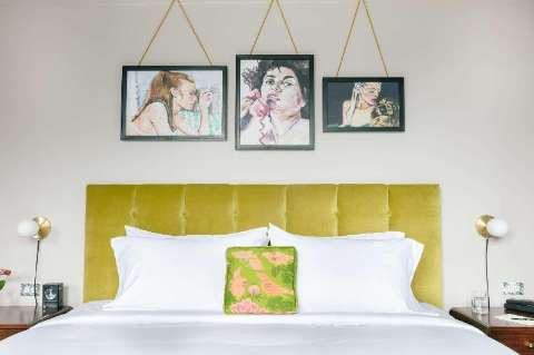 Guest room