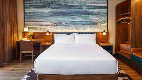 Guest room