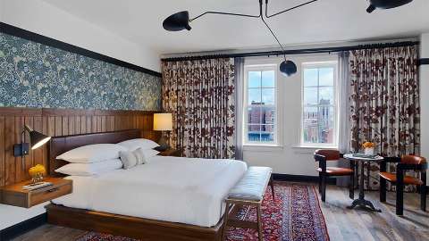 Accommodation - Hotel Revival Baltimore - Baltimore
