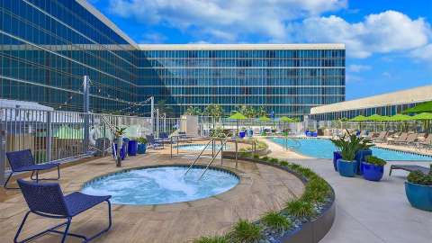 Accommodation - Hilton Anaheim - Pool view - California