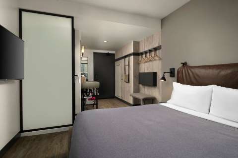 Accommodation - MOXY Chicago Downtown - Guest room - Chicago
