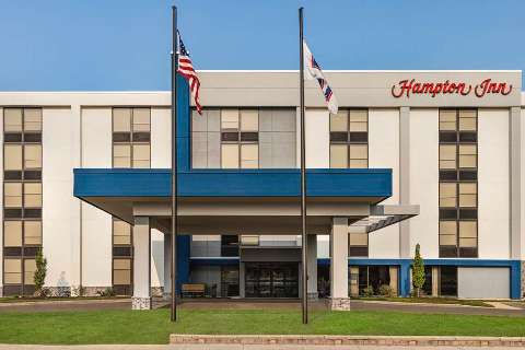 Accommodation - Hampton Inn Chicago-OHare International Airport - Exterior view - Schiller Park
