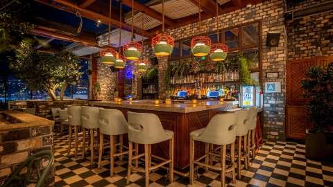 Bar/Lounge
