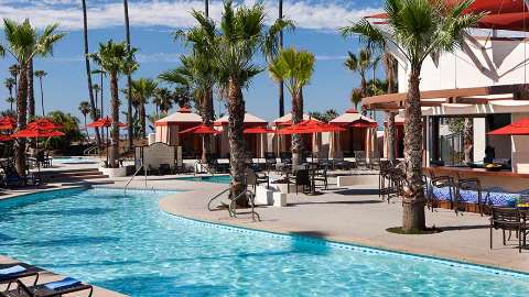 Accommodation - Hyatt Regency Huntington Beach Resort & Spa - Pool view - Los Angeles