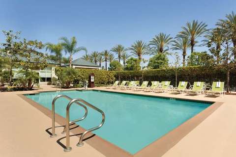 Unterkunft - Hilton Garden Inn Anaheim/Garden Grove - Ansicht der Pool - Garden Grove