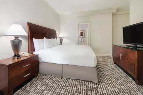 Accommodation - Hilton Houston Post Oak - Guest room - HOUSTON