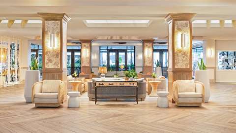 Accommodation - Hawks Cay Resort - Lobby view