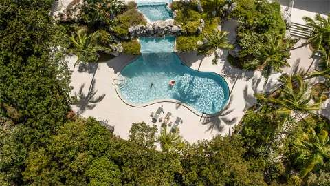 Accommodation - Baker's Cay Resort Key Largo, Curio Collection by Hilton - Pool view - Key Largo