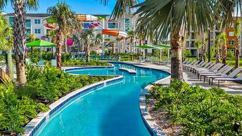 Vue sur piscine