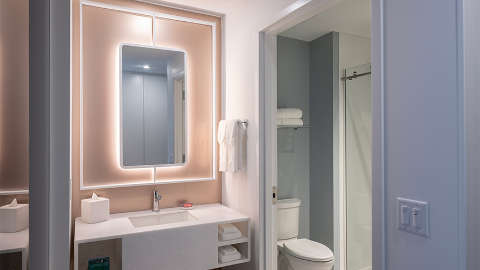 Guest room