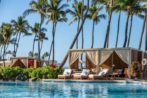 Accommodation - Grand Wailea  A Waldorf Astoria Resort - Pool view - Wailea