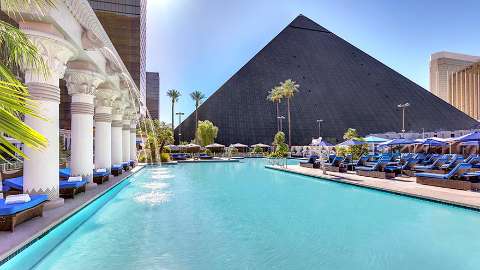 Luxor Hotel Vegas - travelways