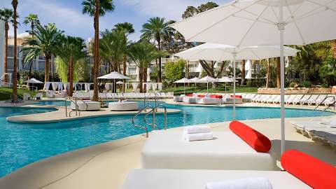 Unterkunft - Tropicana a Double Tree By Hilton Resort & Casino - Ansicht der Pool - Las Vegas