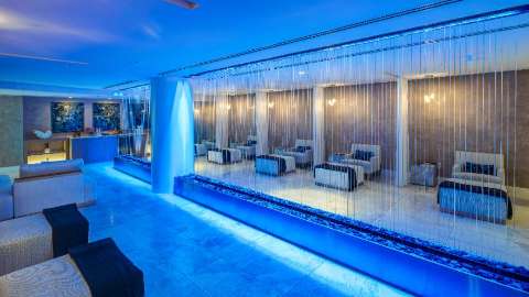 Accommodation - The Diplomat Beach Resort, Curio Collection - Bar/Lounge