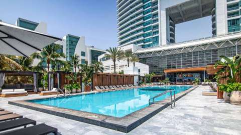 Accommodation - The Diplomat Beach Resort, Curio Collection - Pool view