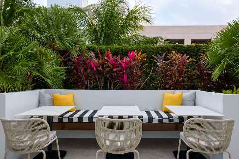 Accommodation - Hyatt Centric South Beach Miami - Pool view - Miami Beach