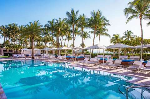 Accommodation - St Regis Bal Harbour - Pool view - Miami
