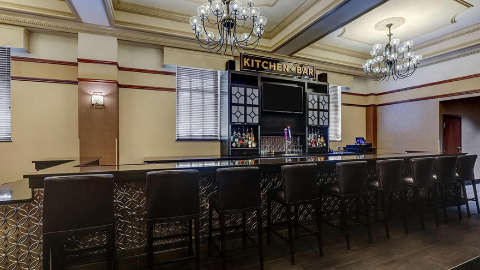 Accommodation - Drury Plaza Hotel New Orleans - New Orleans