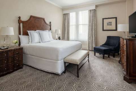 Accommodation - The Roosevelt New Orleans  A Waldorf Astoria Hotel - Guest room - New Orleans