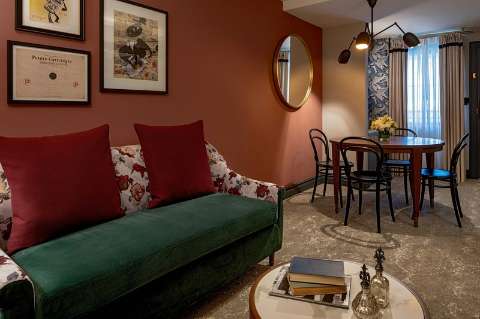 Guest room