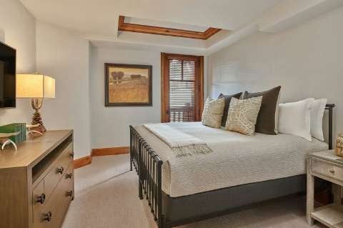 Carlton Bachelor Gulch