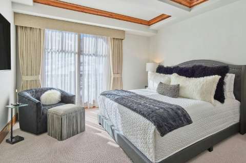 Carlton Bachelor Gulch