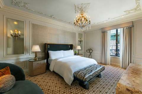 Guest room