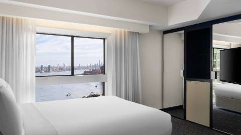 Accommodation - Millennium Hilton New York One UN Plaza - Guest room - New York