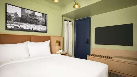 Guest room