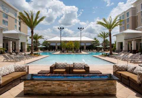 Accommodation - SpringHill Suites Orlando At FLAMINGO CROSSINGS - Hotel - WINTER GARDEN