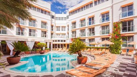 Unterkunft - The Plymouth Hotel, South Beach - Ansicht der Pool - Miami