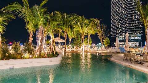 Accommodation - Gale Hotel Miami Hotel & Residences - Pool view
