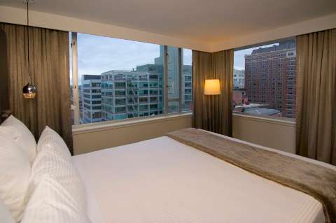 Accommodation - The Benson Portland, Curio Collection by Hilton - Guest room - Portland