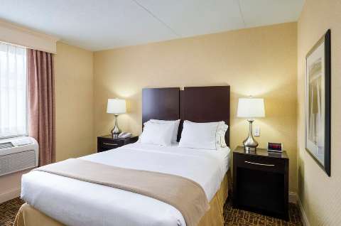 Accommodation - Holiday Inn Express Philadelphia Penn's Landing - Guest room - PHILADELPHIA