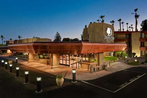 Accommodation - DoubleTree by Hilton Phoenix-Tempe, AZ - Exterior view - Tempe