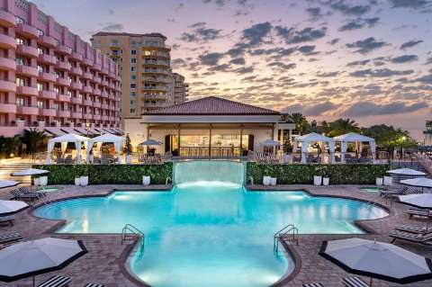 Accommodation - The Vinoy Resort and Golf Club Autograph Collection - Pool view - St. Petersburg