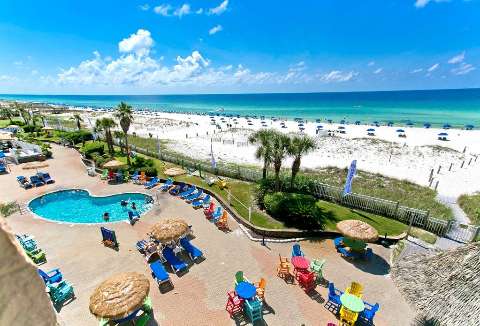 Accommodation - Hampton Inn Pensacola Beach - Pool view - Pensacola Beach