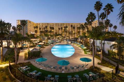 Accommodation - Town and Country San Diego - Pool view - San Diego