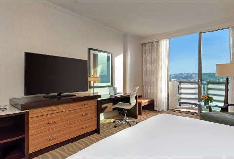 Accommodation - DoubleTree by Hilton San Diego Mission Valley - Guest room - San Diego